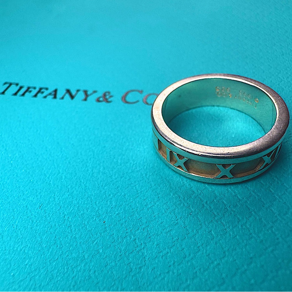 Tiffany & Co Atlas Relief Ring 95 Raised Roman Numerals Wide Band 925 Sz 6 & Bag